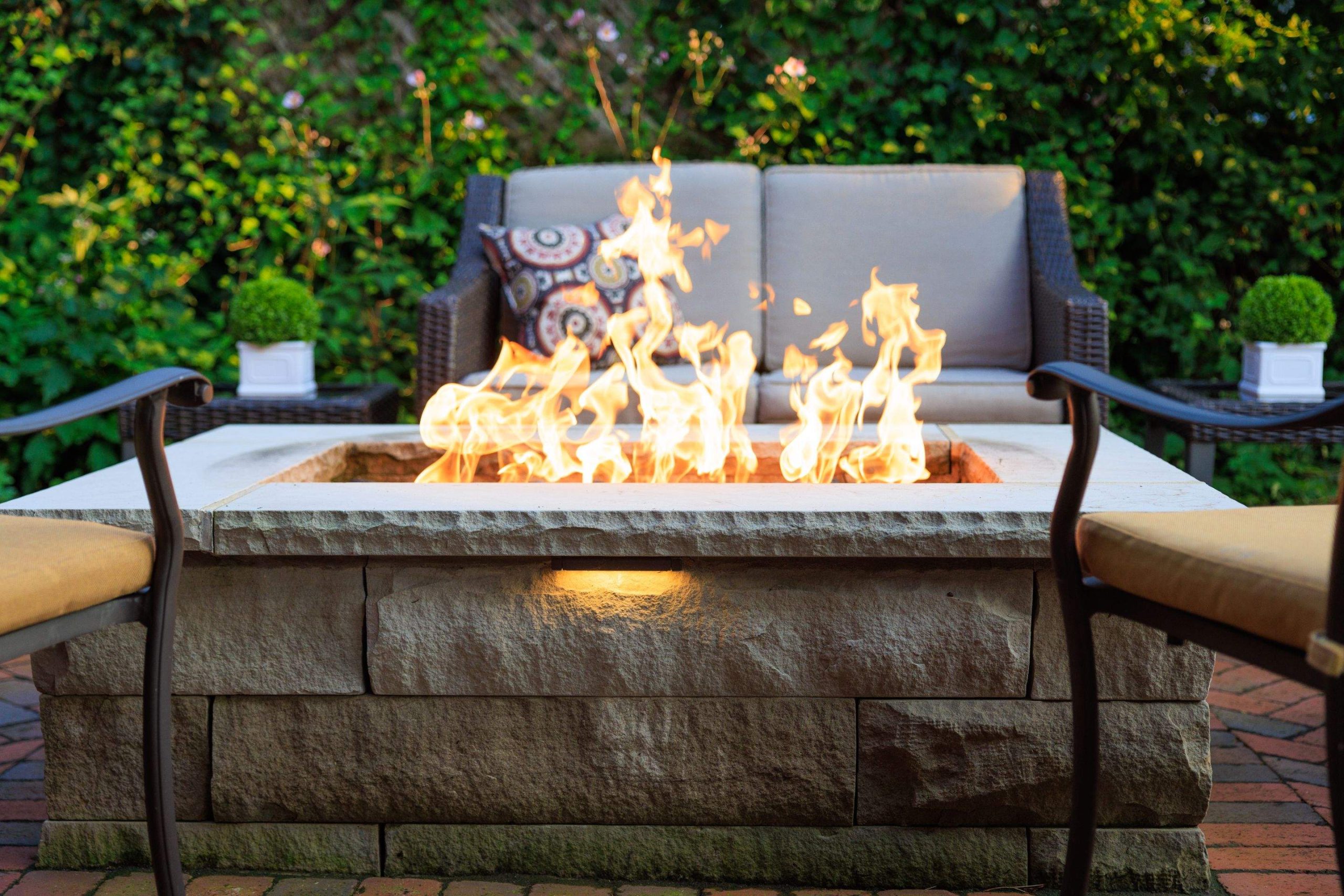 New Vista Custom Outdoor Fireplaces
